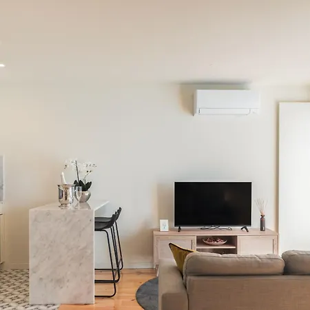 Luxury Style 3 Apartment *